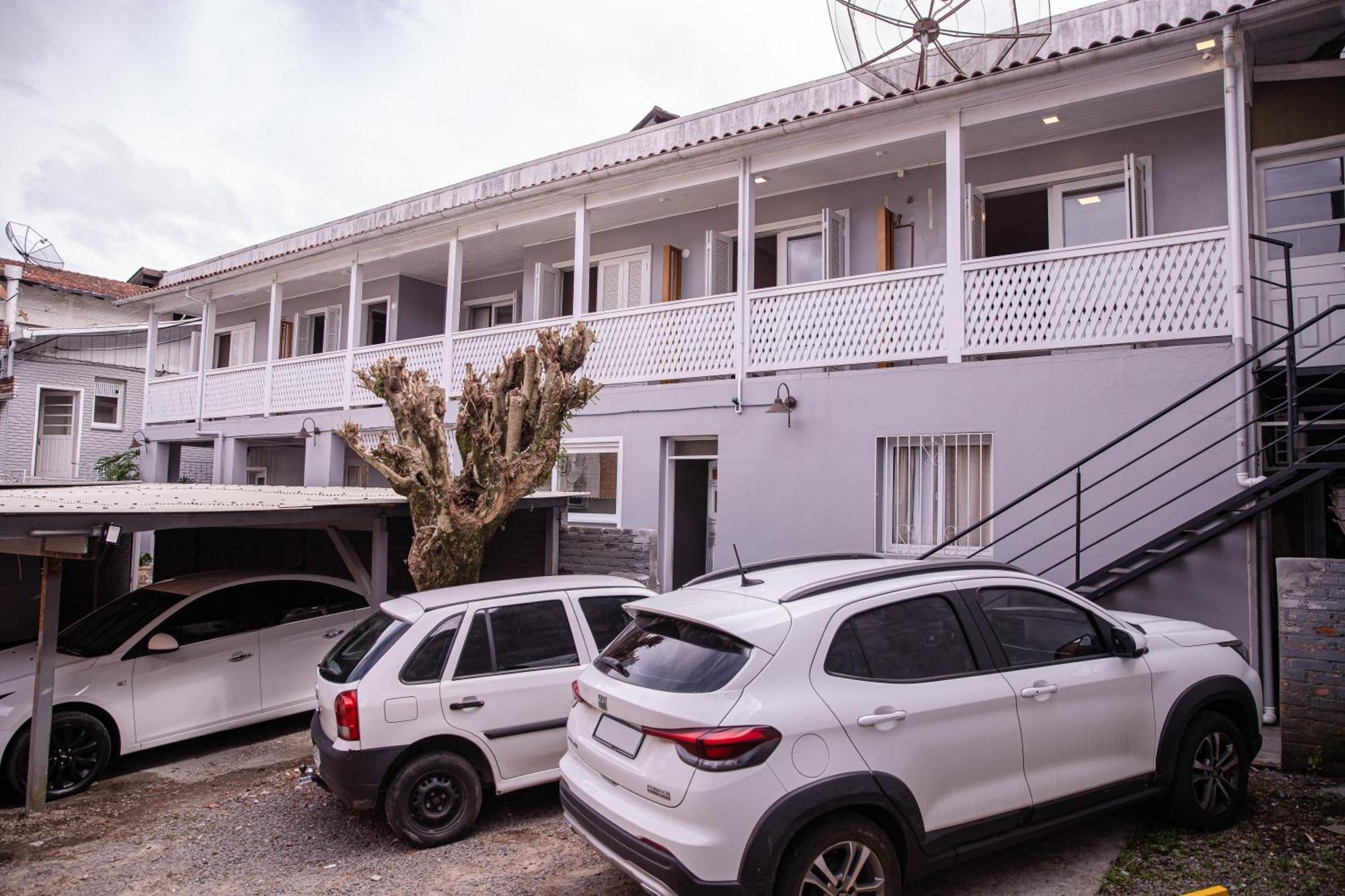Hospedagem Vila Suica Centro Gramado Exterior foto